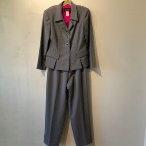 Ladies Pantsuit